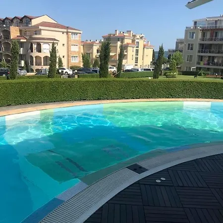 Apartament тристаен в затворен комплекс