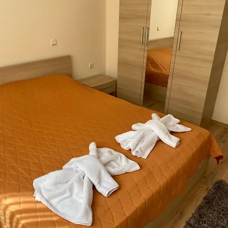 тристаен в затворен комплекс Apartament