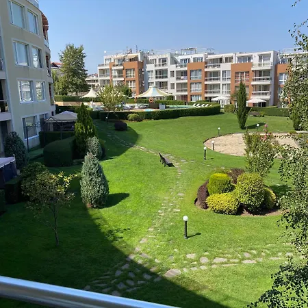 Apartament тристаен в затворен комплекс