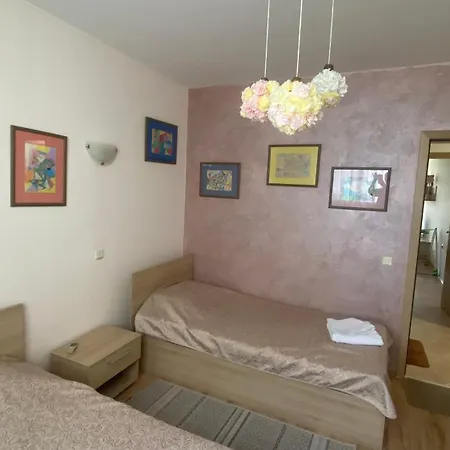 тристаен в затворен комплекс