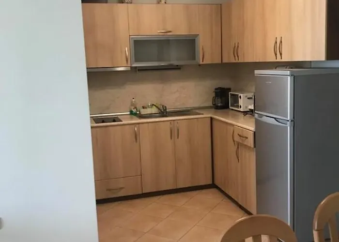 тристаен в затворен комплекс