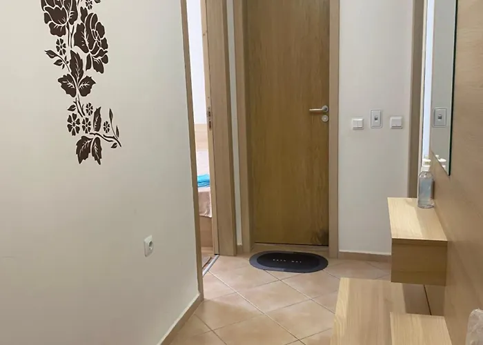 тристаен в затворен комплекс Τσερνομόρετς